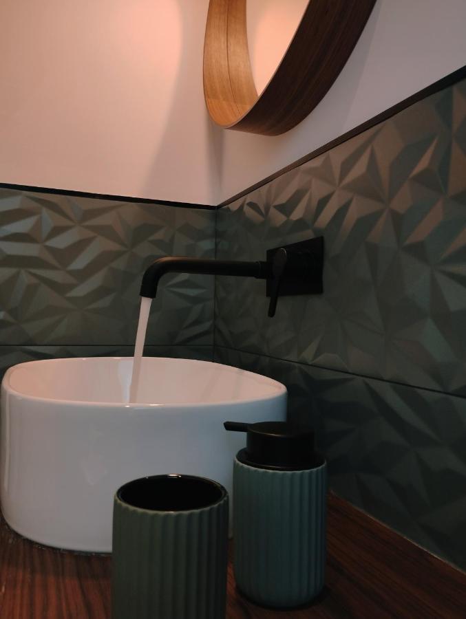 A Casa Di Twiggy Apartment Болоня Екстериор снимка